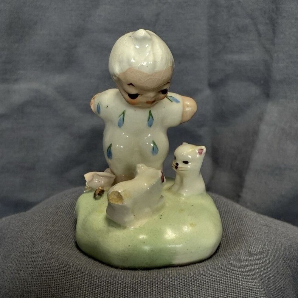 vintage Napco "Itsy Bitsy Angel" ceramic figurine